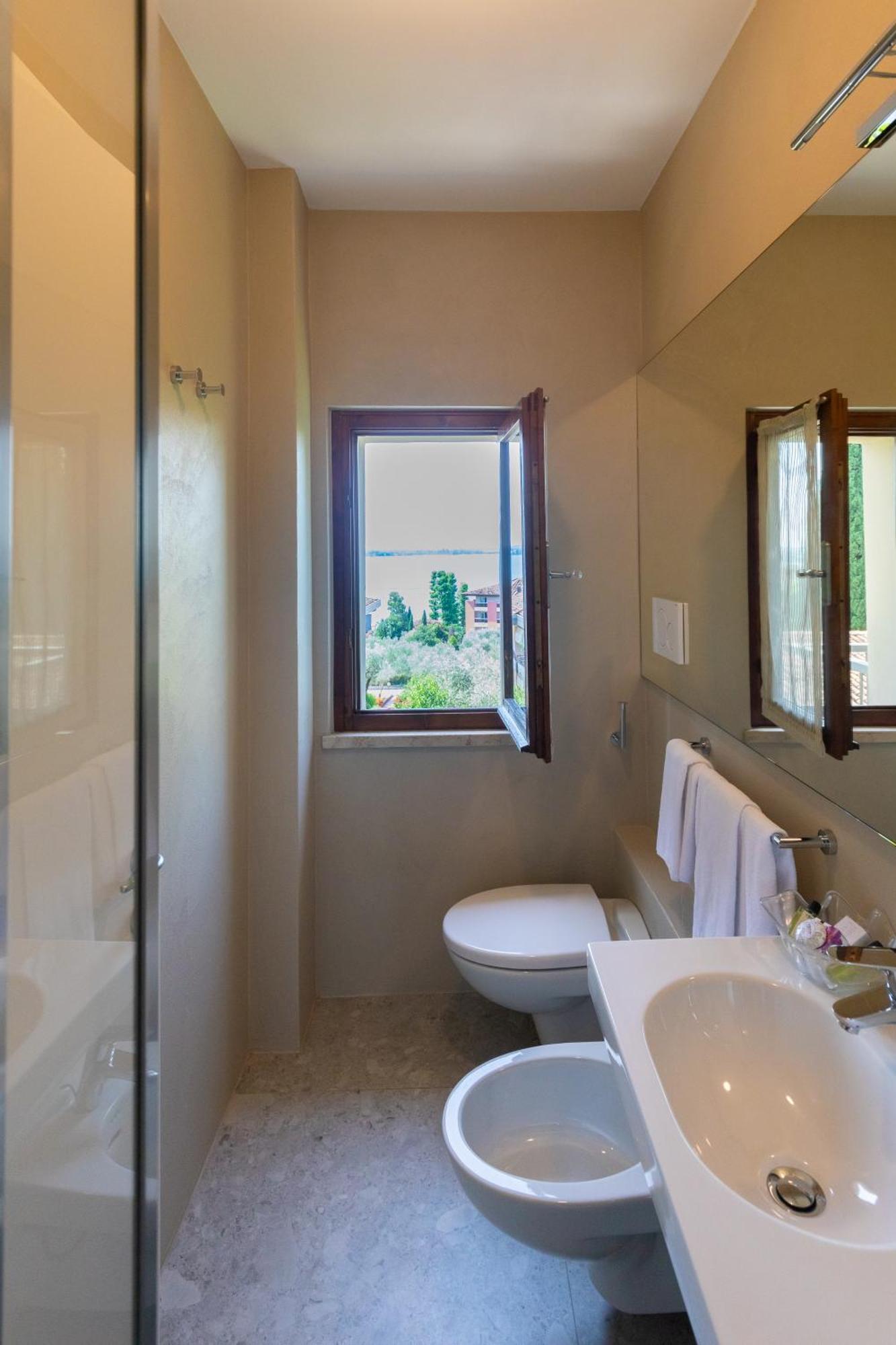 Hotel Villa Maria シルミオーネ エクステリア 写真