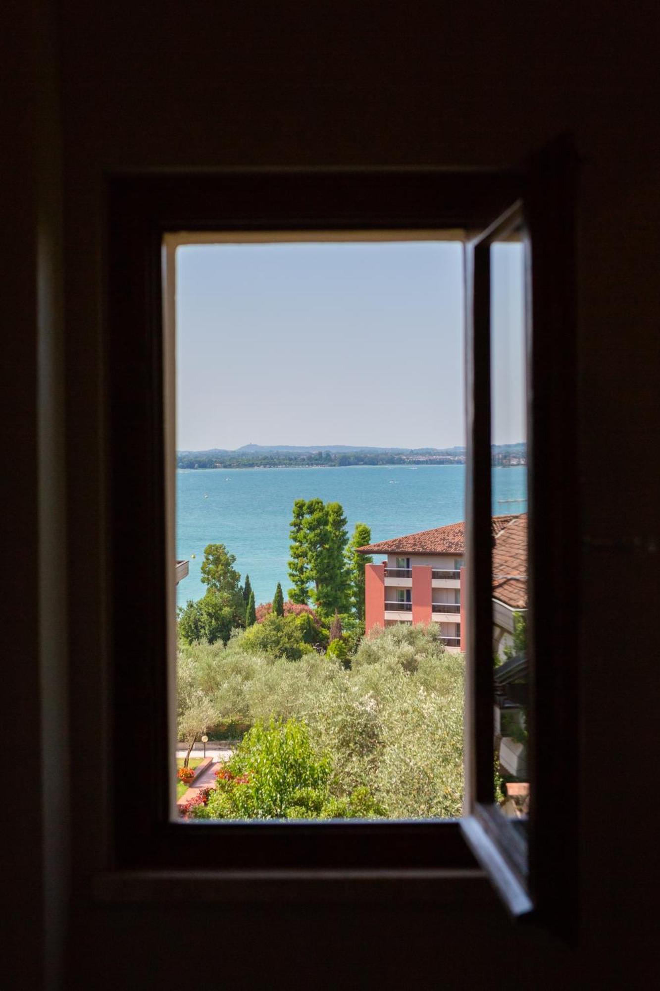 Hotel Villa Maria シルミオーネ エクステリア 写真
